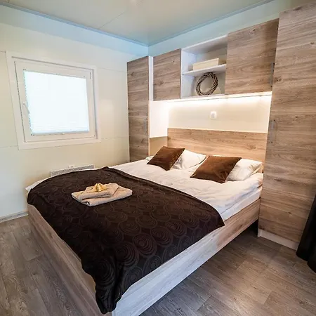 Premium Mobile Tree House With Thermal Riviera Tickets Catez ob Savi Buitenkant foto